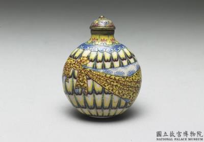 图片[2]-Copper-body painted enamel snuff bottle with a peacock tail-feather and cloth wrapper design, Yongzheng reign (1723-1735), Qing dynasty-China Archive